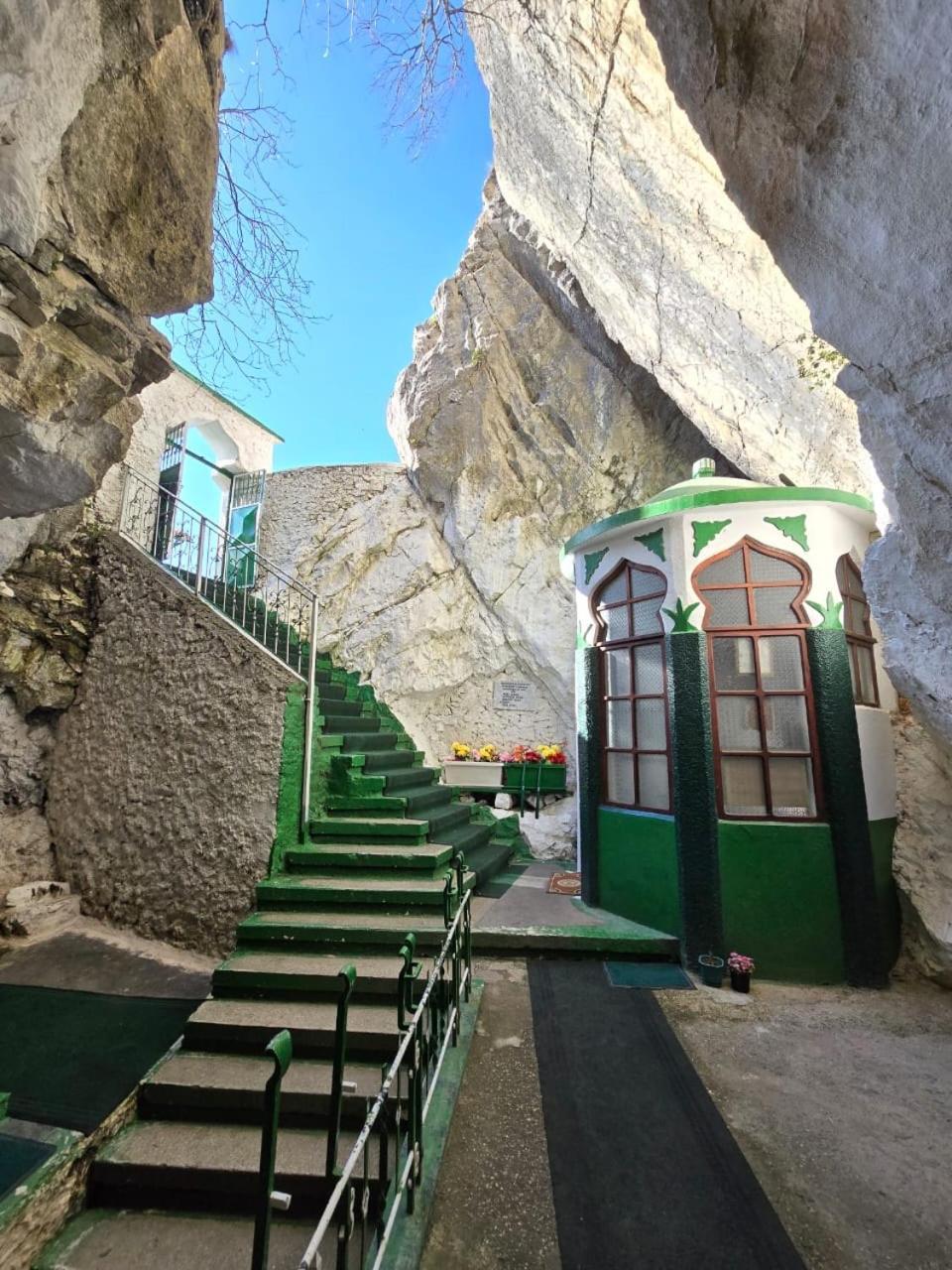 Hotel Enma Krujë