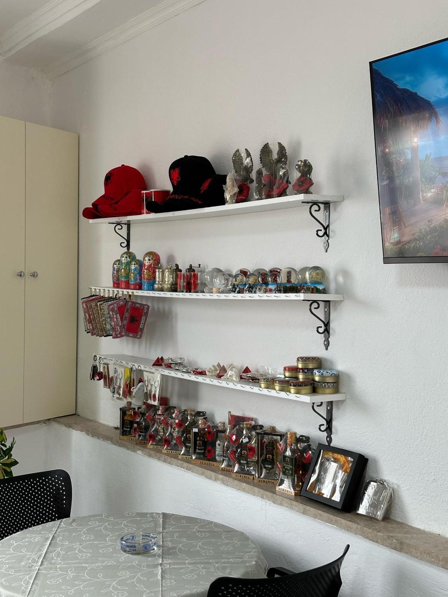Enma * Krujë